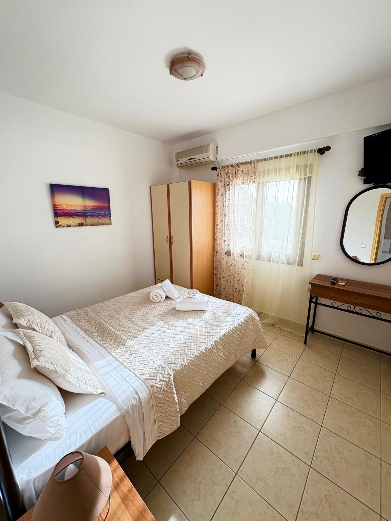 Rousolakos Pool Apartments Palekastro Luaran gambar